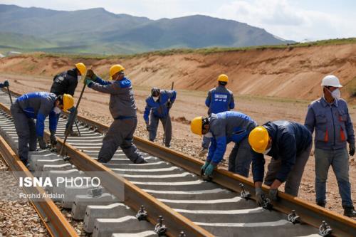 مطابق برنامه ششم توسعه ۱۶۰۰ کیلومتر راه آهن ساختیم