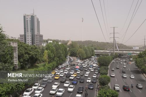 هوای تهران در وضعیت ناسالم برای گروههای حساس
