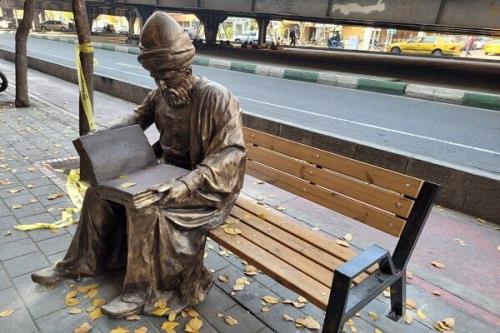 همنشینی با شعرا و ترویج کتابخوانی در کریم خان