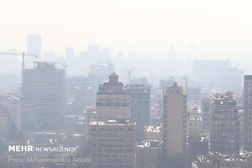 هوای تهران برای گروههای حساس جامعه آلوده است