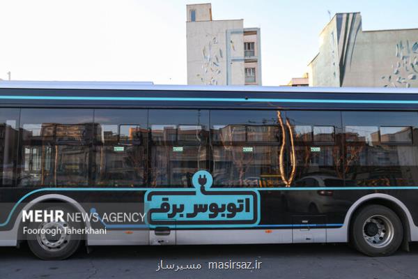 کشتی حامل ۵۰ اتوبوس برقی به بندرعباس رسید