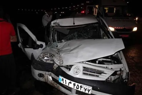 ۱۰ مصدوم به سبب تصادف مینی بوس و دو خودروی سواری