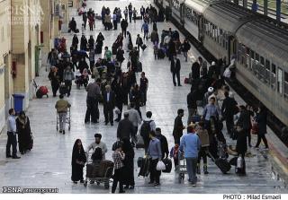 قطار تهران-قم-اصفهان متوقف نشده، اختلاف نظر داریم