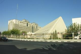 راه اندازی پیاده راه كامل در راه میدان ولیعصر تا هفت تیر